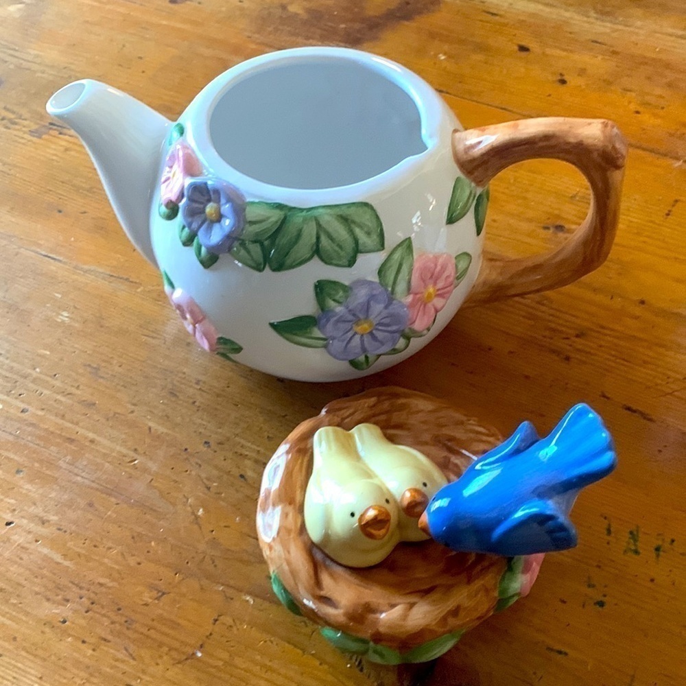 Teleflora teapot with flowers and birds - Picture 6 of 10